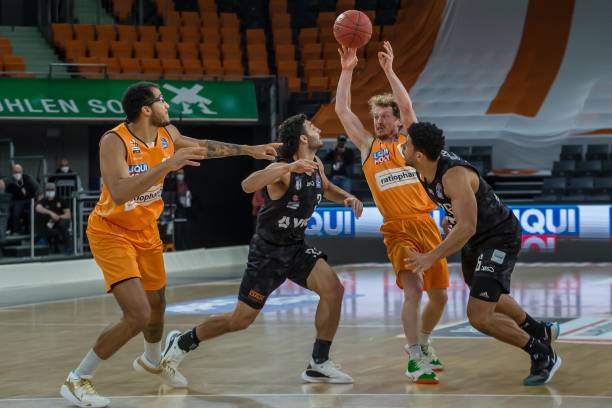 随着夏季转 随着夏季转