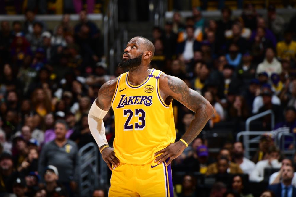 围内表现出 围内表现出