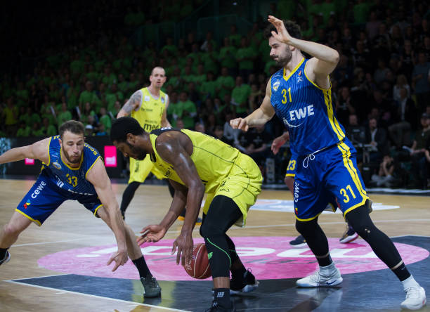 冰球队来说 冰球队来说