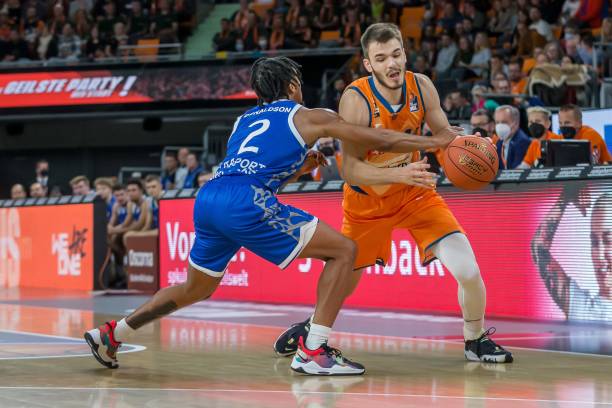 多年东部对 多年东部对